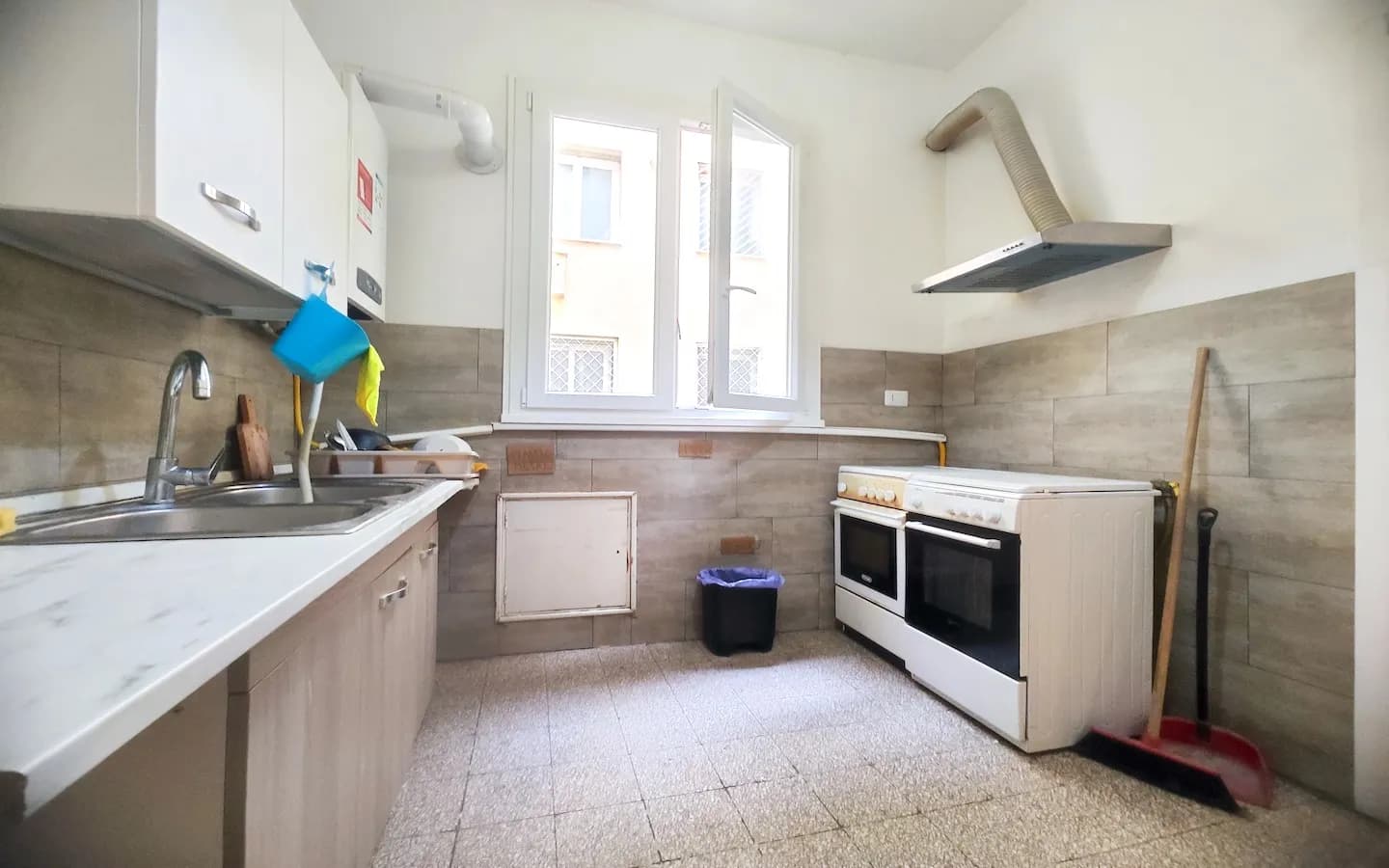Kitchen 1